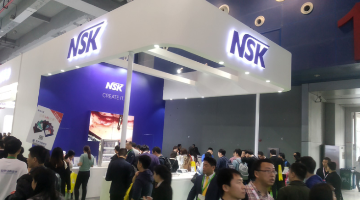 一般展位建设费用是多少？