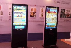 网络触摸液晶广告机行业应用分析