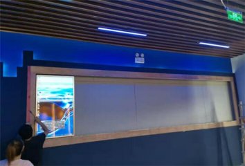 西安电动滑轨led显示屏