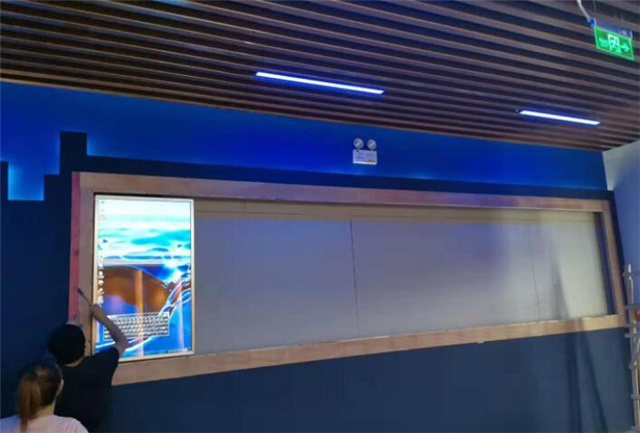 海口展厅感应滑轨屏幕