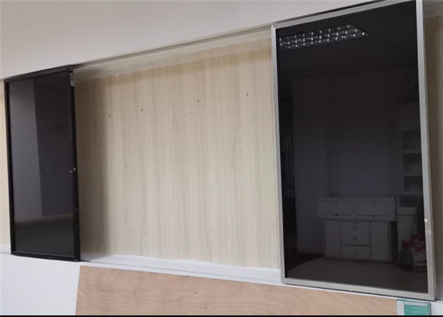 东莞电动滑轨触摸屏