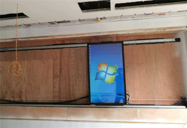 珠海电动滑轨led显示屏