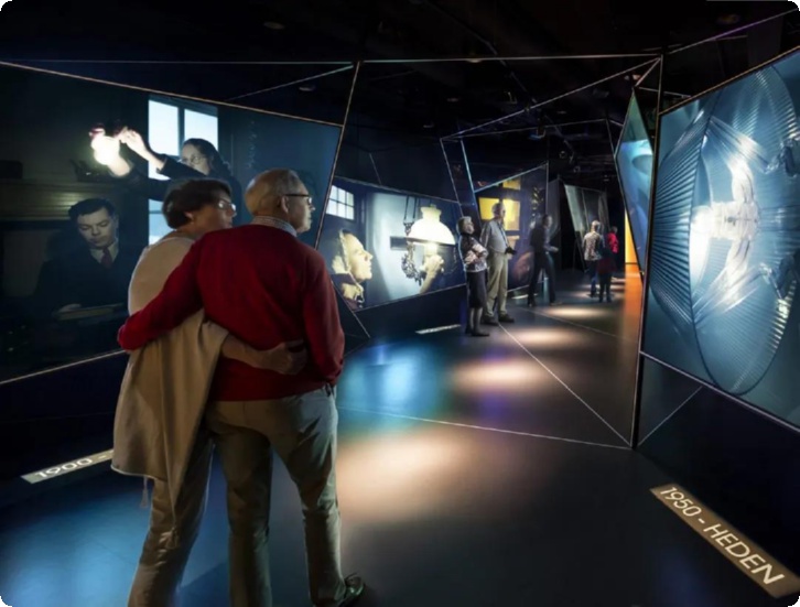 科技智能家具展厅设计图,定制家具展厅布置效